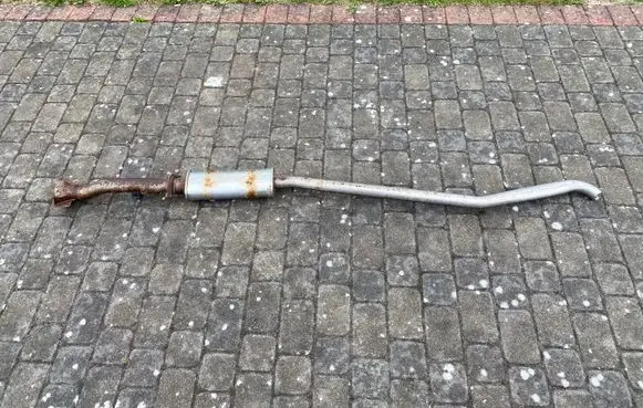 Toyota Avensis T220 Muffler/silencer 30B01 WALKER