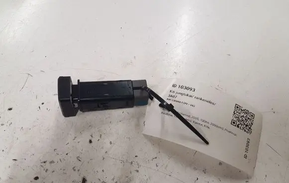 KIA Carens I Fog light switch