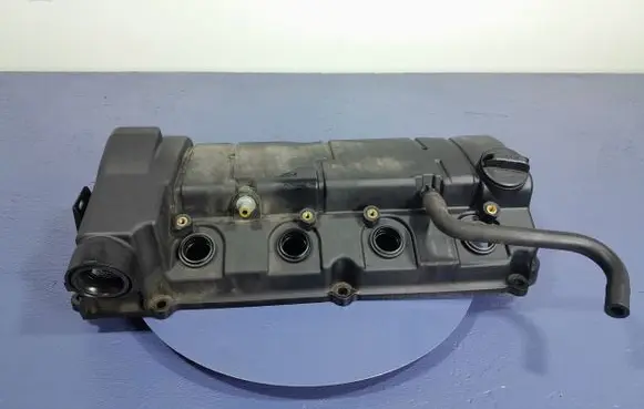 Mitsubishi Outlander Rocker cam cover 