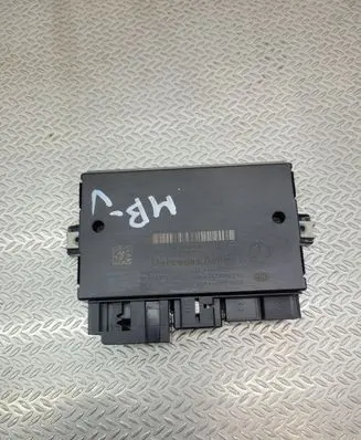Mercedes-Benz V Class W447 Tow bar trailer control unit/module 5DS011106 A4479004105 A4479014302
