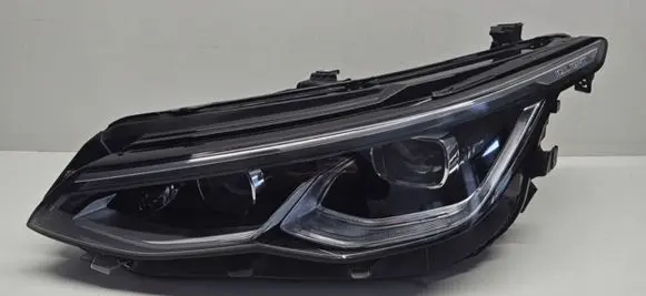 Volkswagen Golf VIII Headlight/headlamp 5H1941059K