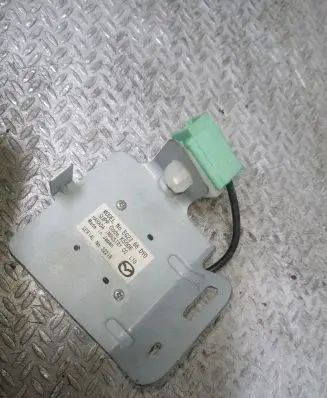 Mazda CX-7 Aerial GPS antenna EG2366DY0