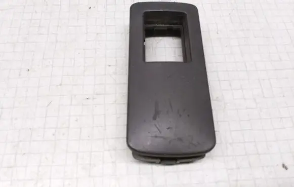 Opel Vectra C Front door window switch trim 24453571
