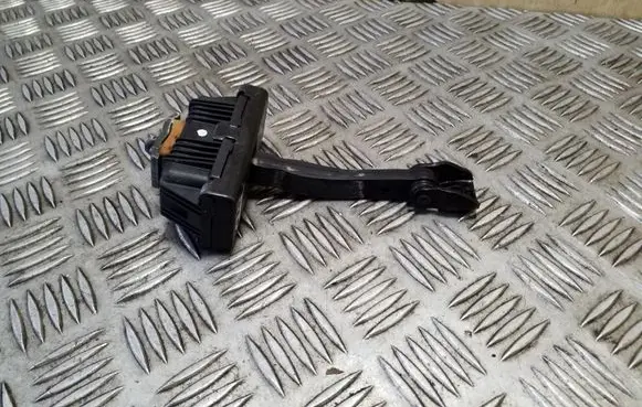 BMW X5 E70 Front door check strap stopper 7141024