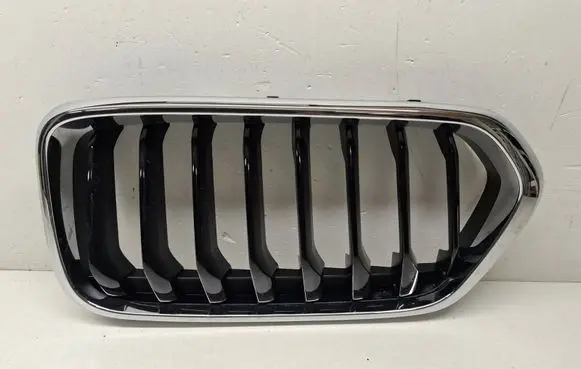 BMW X2 F39 Front bumper upper radiator grill 7424778