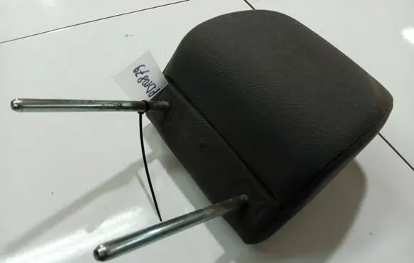 Ford Focus Front seat headrest 