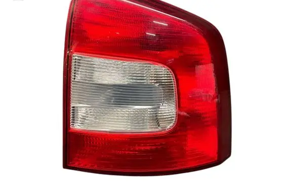 Skoda Octavia Mk2 (1Z) Rear/tail lights 1Z9945096A 27592202 1Z9945258