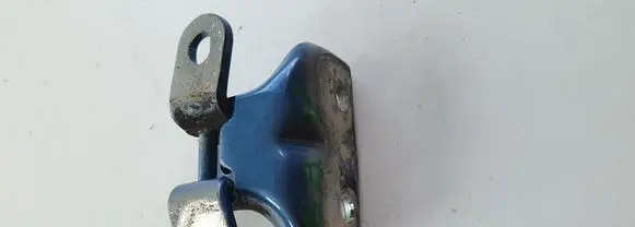 Hyundai i30 Rear door upper hinge
