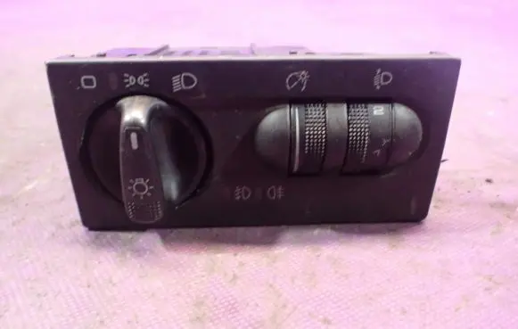 Volkswagen Golf IV Light switch 1H6941531P