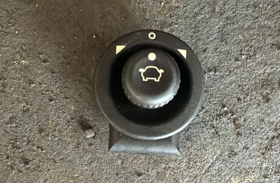 Ford Mondeo Mk III Wing mirror switch 93BG17B676BB
