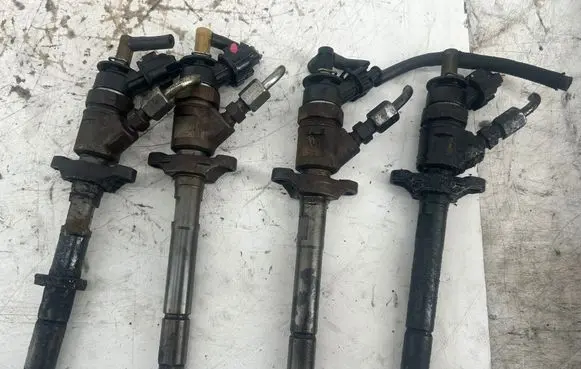 Peugeot 308 Fuel injectors set 0445110311 620033