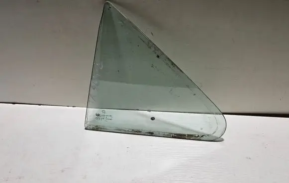 Peugeot 406 Rear vent window glass 43R000685