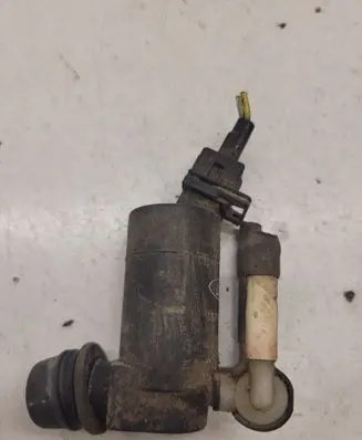 Ford Mondeo Mk III Windscreen/windshield washer pump 1S7117K624FC 123060