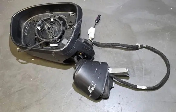 Nissan Qashqai J12 Front door electric wing mirror 963026UN2C 074216070125 25196017GB