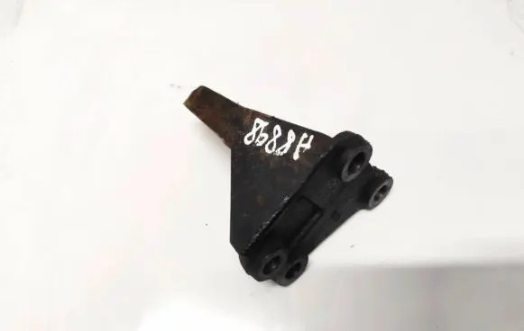 Hyundai Santa Fe Engine mounting bracket