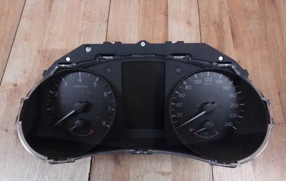 Nissan X-Trail T32 Speedometer (instrument cluster) 24810T32