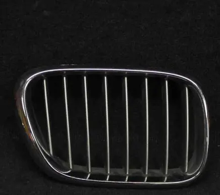 BMW X5 E53 Front grill 8247674