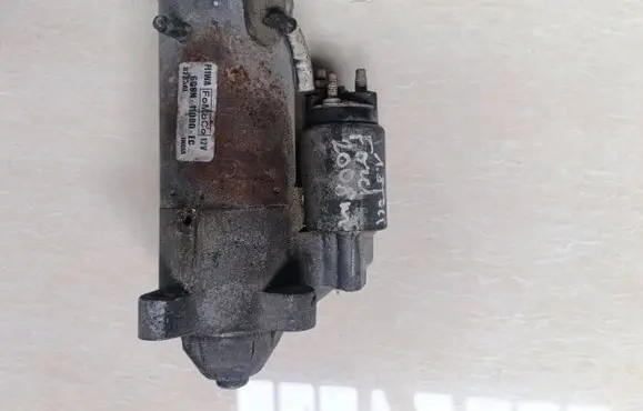 Ford Focus Starter motor 6g9n11000ec