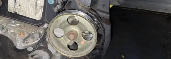Peugeot 206 Power steering pump 9638364580