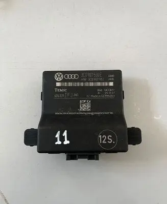 Volkswagen PASSAT B6 Gateway control module 3C0907530E 404339 3C0907951