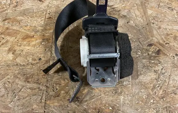 Ford Focus Rear seatbelt 4M51A611B68AJ