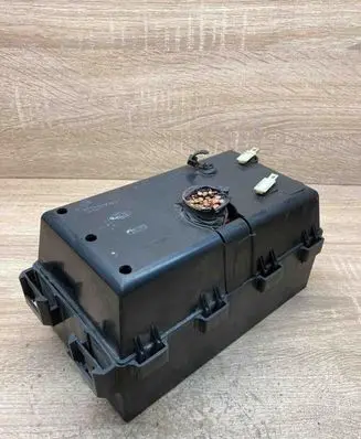 Ford Focus Fuse module 98AG14A142AD 2M5T14K733RH 2741798262622