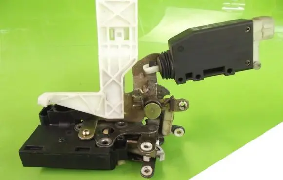 Opel Sintra Front door lock