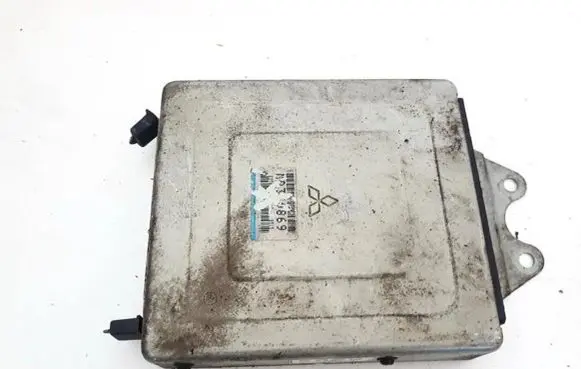 Mitsubishi Carisma Engine control unit/module e2t68375