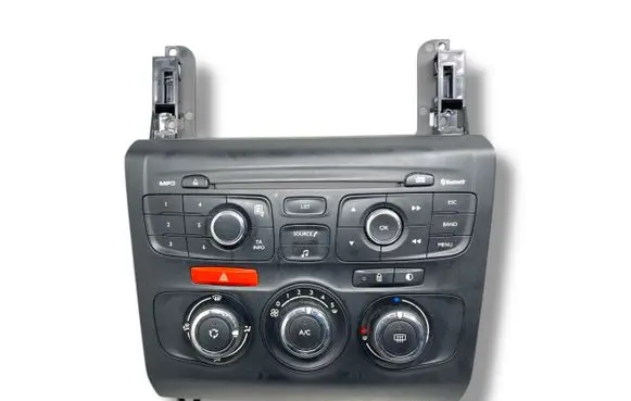 Citroen C4 II Climate control unit 00030175 28291832 9666027177