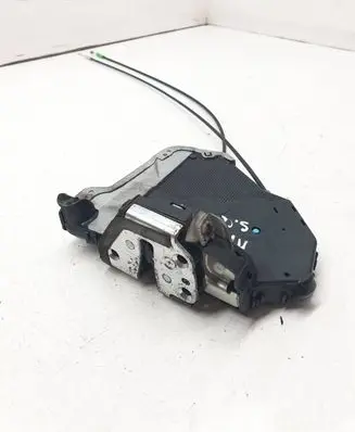 Suzuki Grand Vitara II Front door lock 7A1911