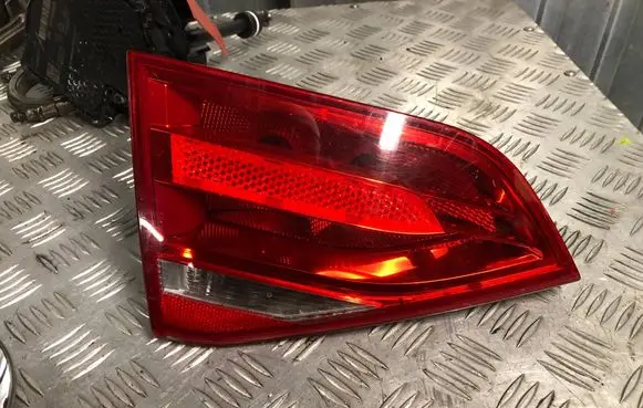 Audi A4 S4 B8 8K Tailgate rear/tail lights 8K5945093