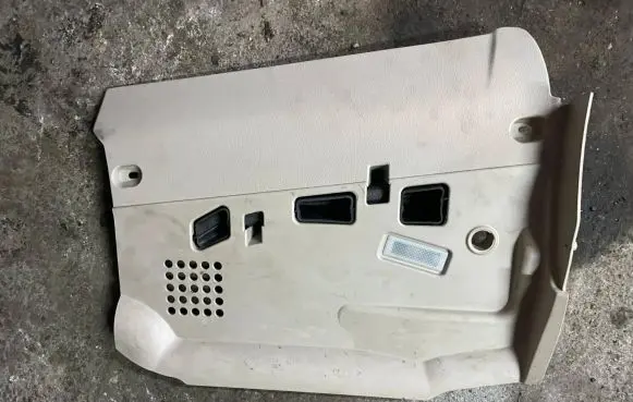 BMW 5 F10 F11 Dashboard lower bottom trim panel 9166705 10822910