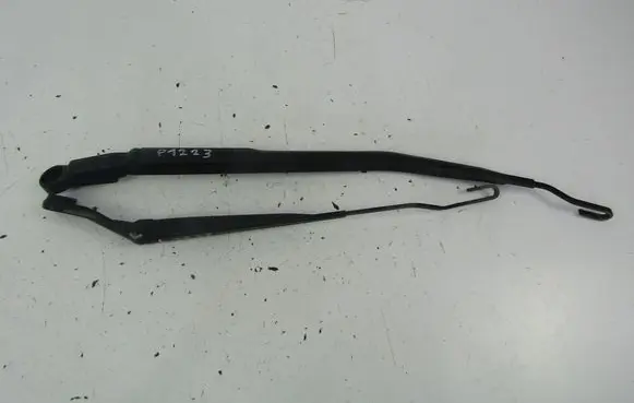 Nissan Primera Front wiper blade arm 