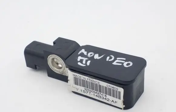 Ford Mondeo Mk III Airbag deployment crash/impact sensor 1S7T14B342AF 32S305A37418
