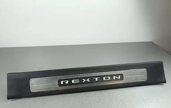 SsangYong Rexton Front sill trim cover