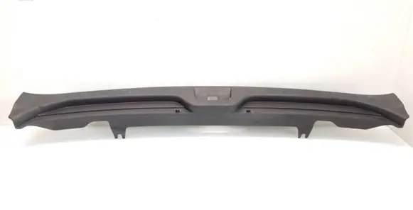 Trunk/boot sill cover protection