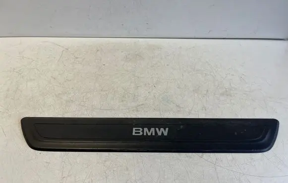 BMW X3 F25 Side skirt front trim 7205597