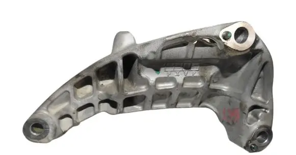 Alfa Romeo Giulia Engine mounting bracket 670052277