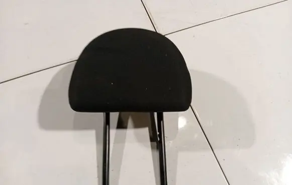 Mitsubishi Colt Front seat headrest