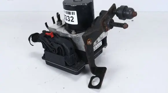 Skoda Fabia Mk2 (5J) ABS Pump 6R0614517B 6R0907379E