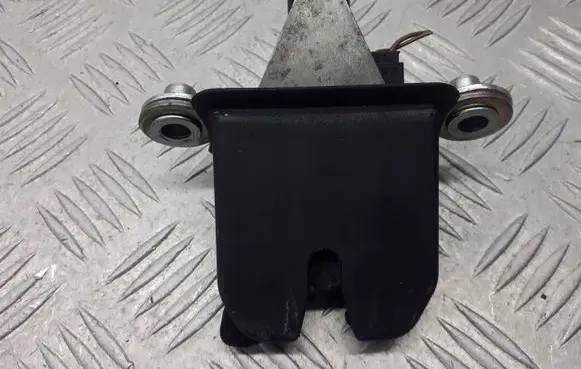 Skoda Octavia Mk2 (1Z) Tailgate/trunk/boot lock/catch/latch 1Z5827501E