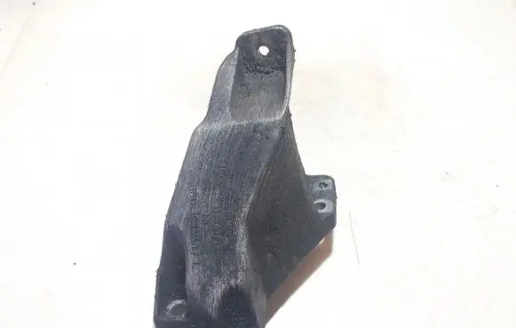 Volkswagen PASSAT B5 Engine mounting bracket 8D0199307L