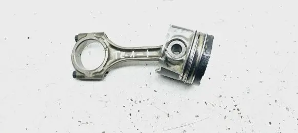 Toyota Corolla Verso AR10 Piston with connecting rod 23580 7BA