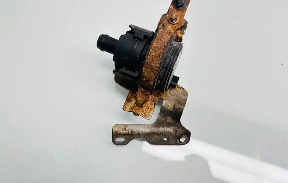 Mercedes-Benz A W176 Electric auxiliary coolant/water pump A0005000686