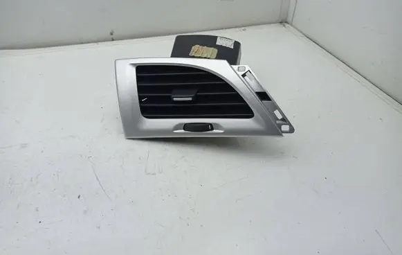 Renault Megane III Dashboard side air vent grill/cover trim