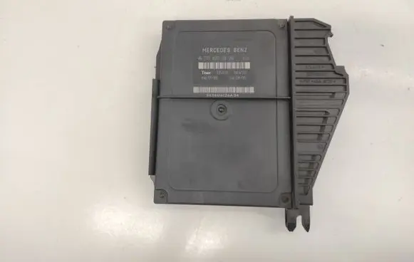 Mercedes-Benz E W210 Comfort/convenience module 2108203826
