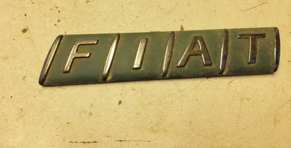 Fiat Marea Manufacturers badge/model letters 46404282