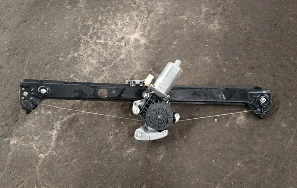 BMW X5 E53 Rear door window regulator with motor 8243805S