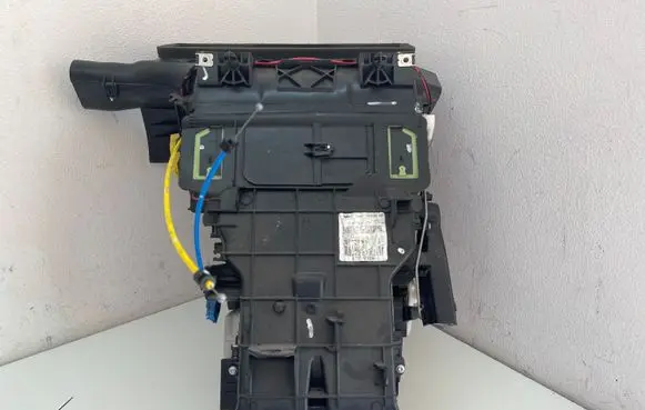 Renault Clio III Interior heater climate box assembly 8200784930 GMVB85P35