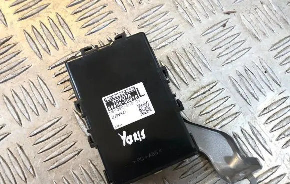 Toyota Yaris Other control units/modules 896900D010 MB1028500110